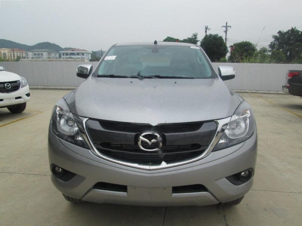 Mazda BT 50 2.2L AT 2WD 2017 - Cần bán xe Mazda BT 50 2.2L AT 2WD 2017, màu bạc, xe nhập giá cạnh tranh