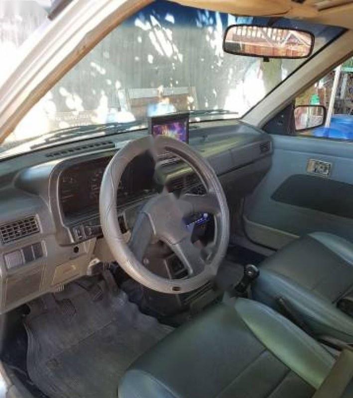 Kia Pride 2002 - Bán Kia Pride đời 2002, màu bạc xe gia đình, giá tốt