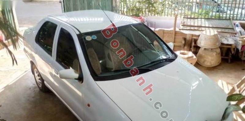 Fiat Siena 2002 - Bán Fiat Siena đời 2002, màu trắng xe gia đình