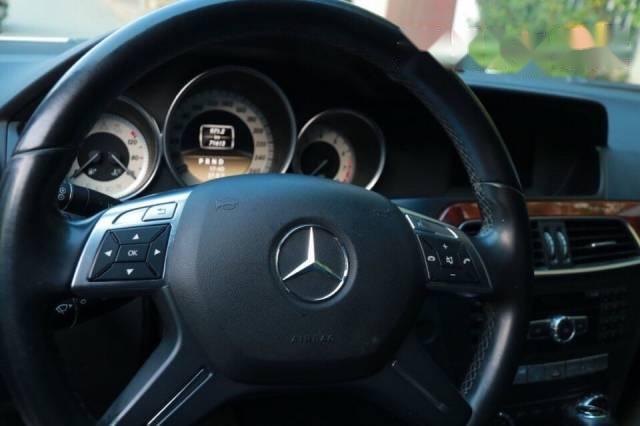 Mercedes-Benz C250 2011 - Cần bán xe Mercedes C250 đời 2011, giá chỉ 780 triệu