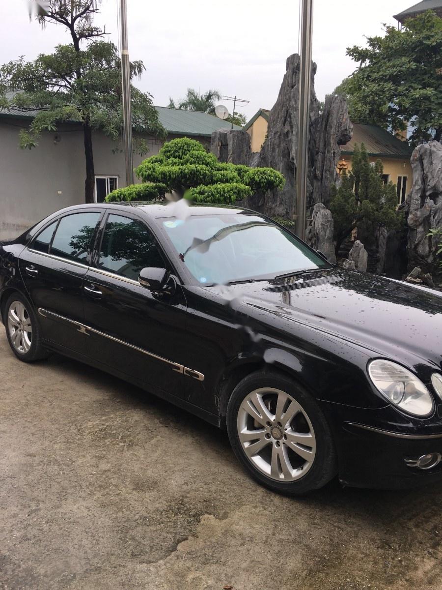 Mercedes-Benz E200   2008 - Bán gấp chiếc xe E200 đời 2008, đăng ký lần đầu năm 2009