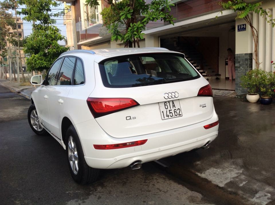 Audi Q5 2.0 quatro 2014 - Cần bán xe Audi Q5 2.0 Quatro đời 2014, màu trắng, xe nhập sản xuất năm 2013