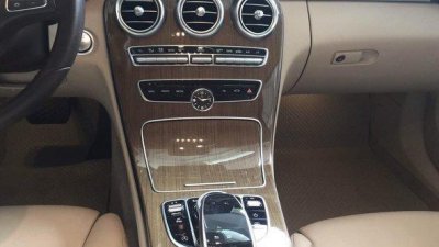 Mercedes-Benz C250 2015 - Bán xe Mercedes C250 đời 2015, màu đen