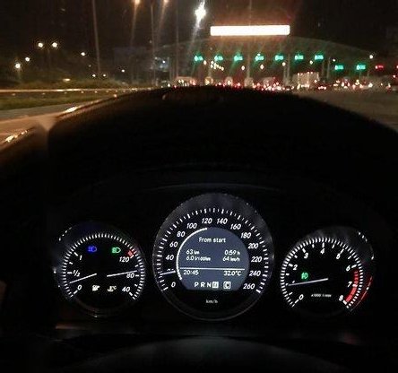 Mercedes-Benz C250 2010 - Bán xe Mercedes C250 đời 2010, màu đen