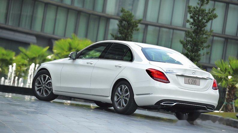 Mercedes-Benz C200 2016 - Chính chủ bán Mercedes C200 đời 2016, màu trắng