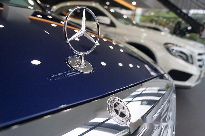 Mercedes-Benz C250 2017 - Bán Mercedes C250 đời 2017, màu xanh
