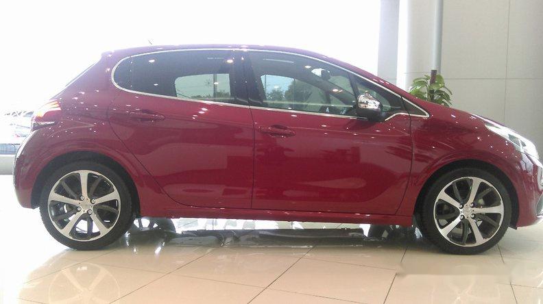 Peugeot 208 Facelift 2015 - Bán ô tô Peugeot 208 Facelift đời 2015, màu đỏ
