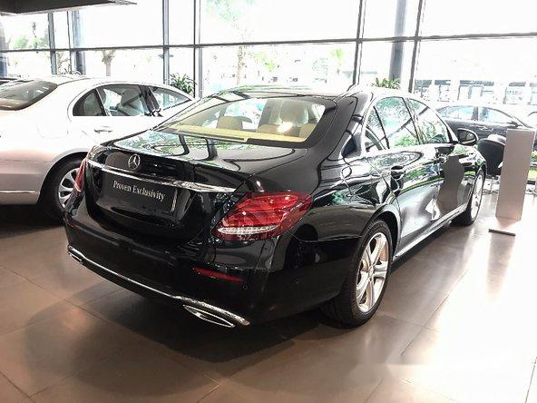 Mercedes-Benz E250 2017 - Bán xe Mercedes E250 đời 2017, màu đen