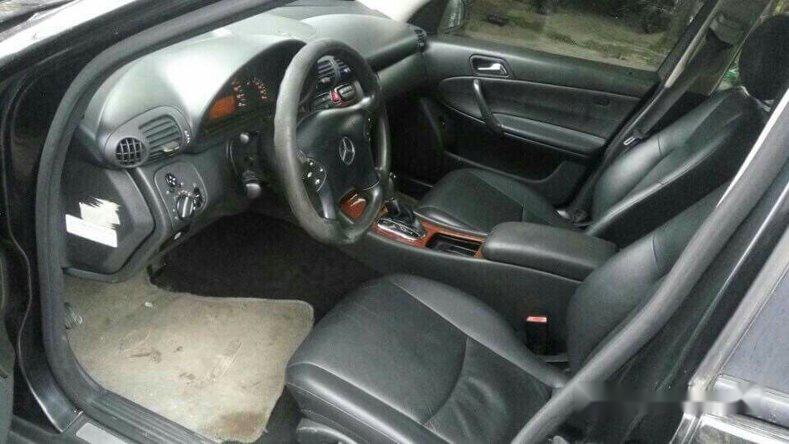Mercedes-Benz C200 2002 - Bán ô tô Mercedes C200 đời 2002, màu đen