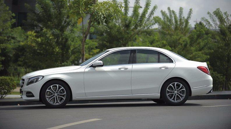 Mercedes-Benz C200 2016 - Chính chủ bán Mercedes C200 2016, màu trắng