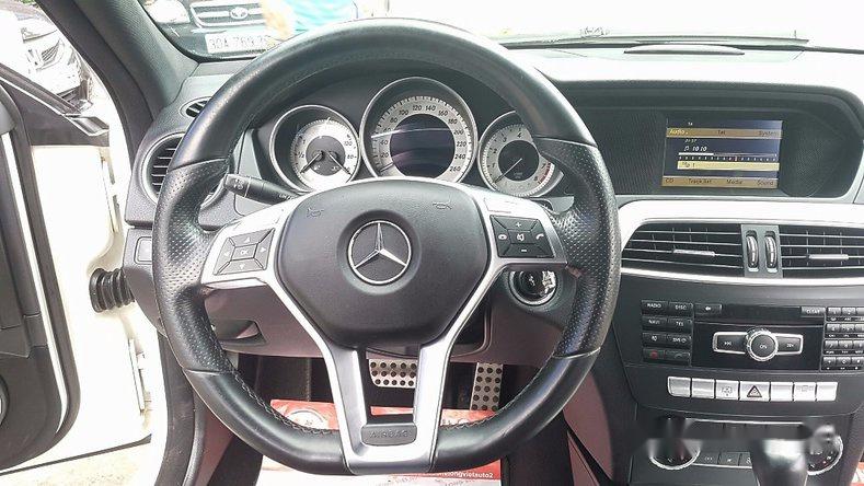 Mercedes-Benz C300 AMG 2012 - Chính chủ bán xe Mercedes C300 AMG 2012, màu trắng