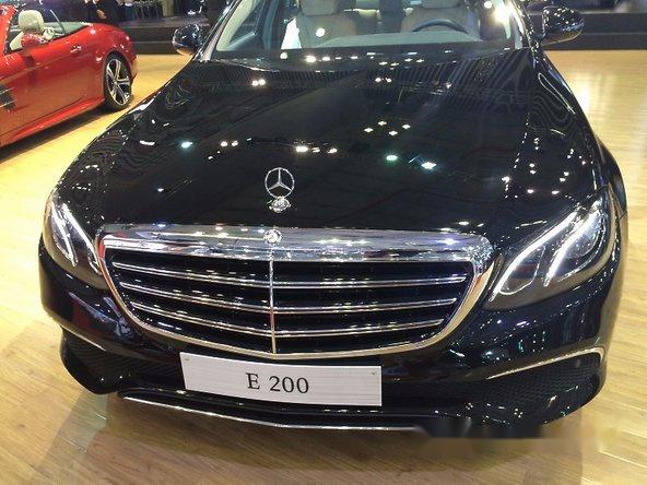 Mercedes-Benz E200 2017 - Bán Mercedes E200 đời 2017, màu đen, nhập khẩu  