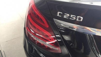 Mercedes-Benz C250 2015 - Bán xe Mercedes C250 đời 2015, màu đen