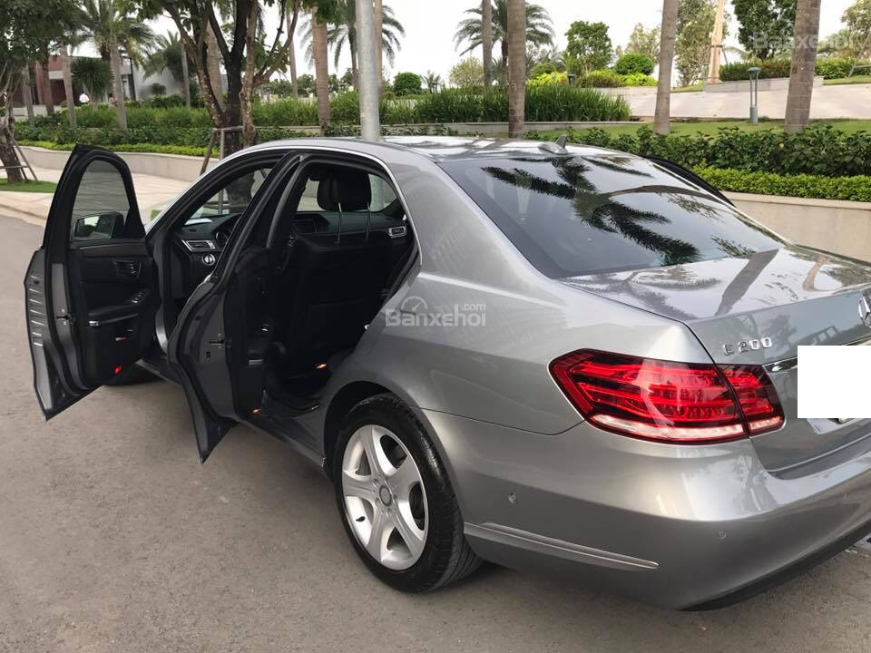 Mercedes-Benz E200 2013 - Cần bán lại xe Mercedes Benz E200 sản xuất 2013