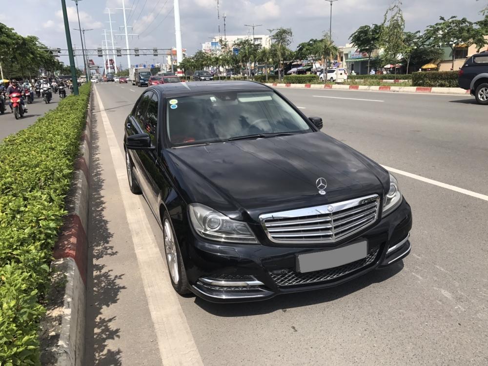 Mercedes-Benz C250 2013 - Cần bán xe Mercedes C250 2013 màu đen, số tự động