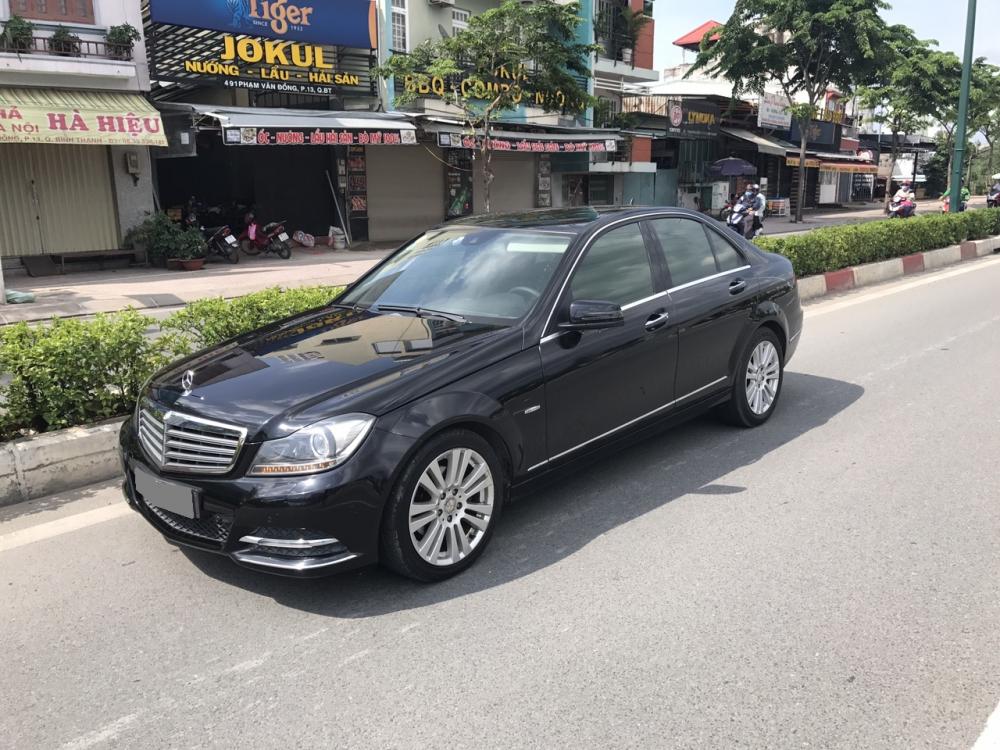 Mercedes-Benz C250 2013 - Cần bán xe Mercedes C250 2013 màu đen, số tự động