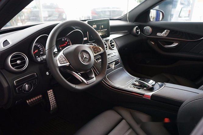 Mercedes-Benz C300  AMG 2017 - Bán Mercedes C300 AMG năm 2017, màu đỏ