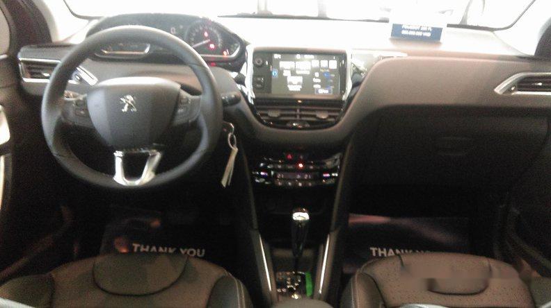 Peugeot 208 Facelift 2015 - Bán ô tô Peugeot 208 Facelift đời 2015, màu đỏ