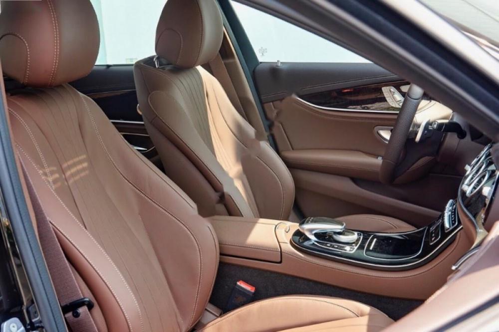 Mercedes-Benz E250   2017 - Bán Mercedes đời 2017, màu đen