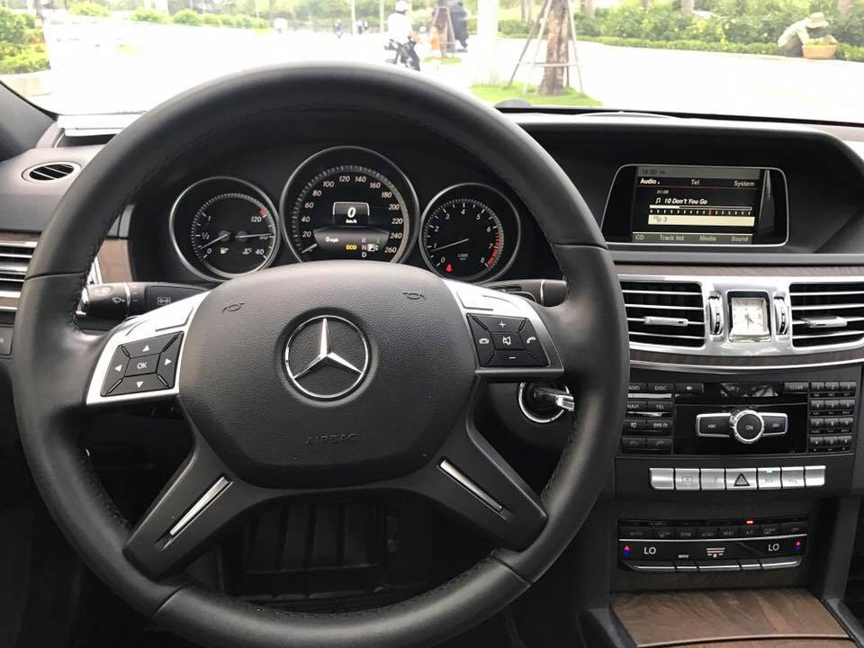 Mercedes-Benz E200 2013 - Cần bán lại xe Mercedes Benz E200 sản xuất 2013