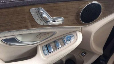 Mercedes-Benz C250 2015 - Bán xe Mercedes C250 đời 2015, màu đen