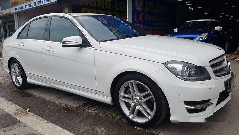 Mercedes-Benz C300 AMG 2012 - Chính chủ bán xe Mercedes C300 AMG 2012, màu trắng