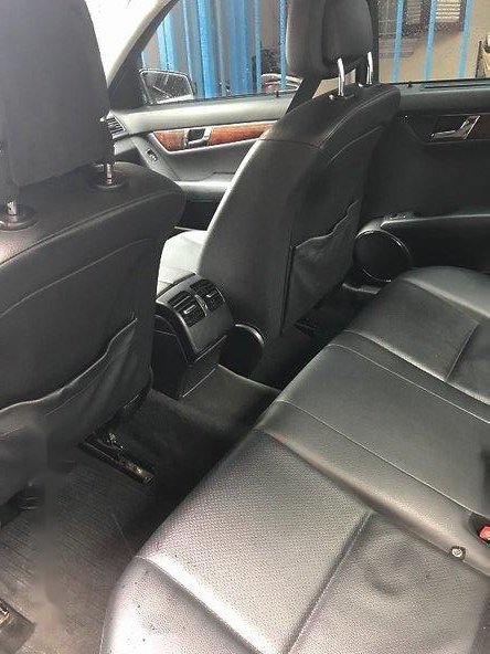 Mercedes-Benz C250 2010 - Bán xe Mercedes C250 đời 2010, màu đen