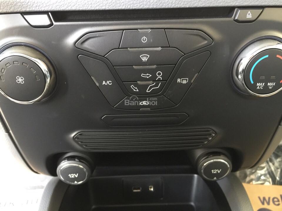 Ford Ranger XLT 2016 - Bán Ford Ranger XLT đời 2017, khuyến mãi nhiều