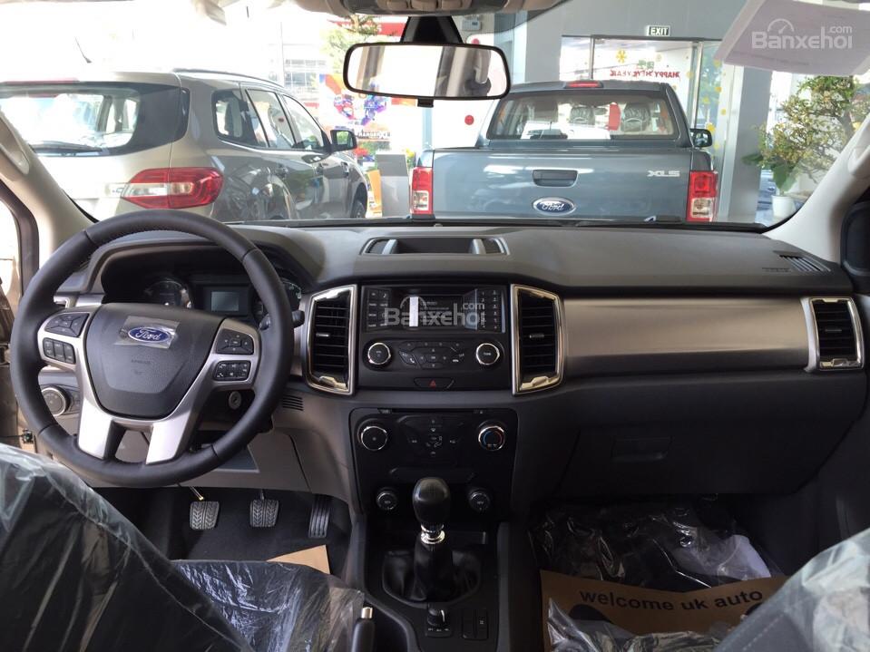 Ford Ranger XLT 2016 - Bán Ford Ranger XLT đời 2017, khuyến mãi nhiều