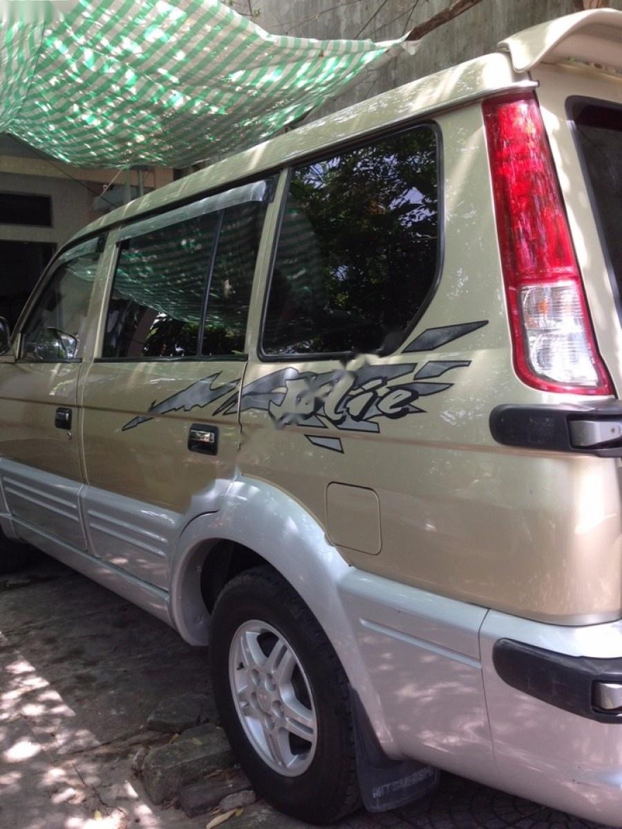 Mitsubishi Jolie SS 2005 - Bán xe Mitsubishi Jolie SS sản xuất 2005, màu vàng 