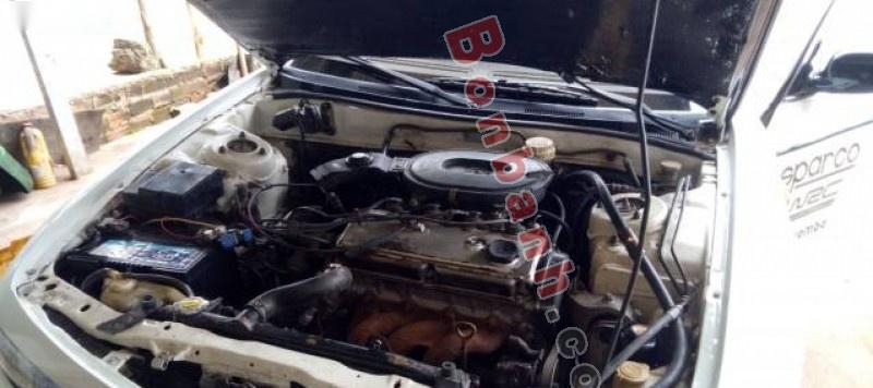 Mitsubishi Galant 1993 - Cần bán Mitsubishi Galant đời 1993, màu trắng, xe nhập, 140tr