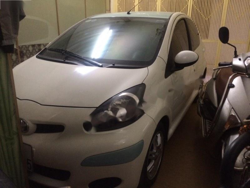 Toyota Yago 2012 - Bán Toyota Aygo năm 2012, màu trắng, nhập khẩu