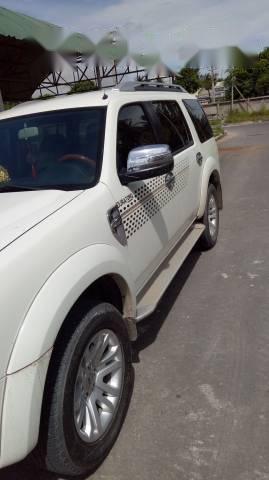 Ford Everest 2015 - Bán ô tô Ford Everest năm 2015, màu trắng, giá 720tr