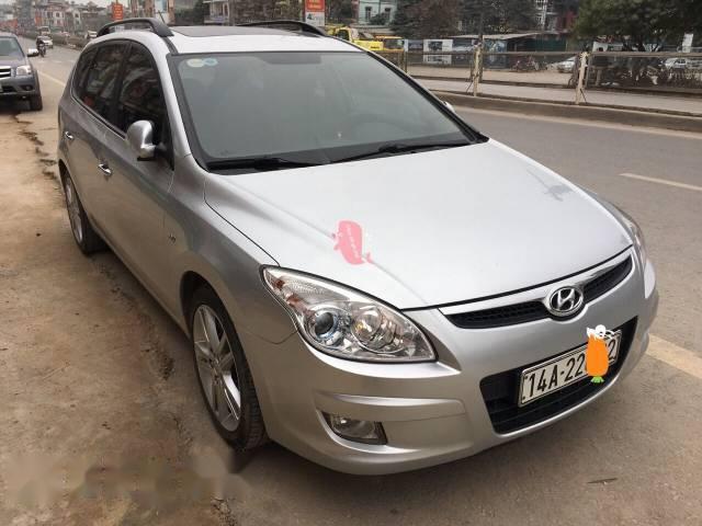 Hyundai i30 CW  2009 - Bán xe Hyundai i30 CW đời 2009, màu bạc, nhập khẩu