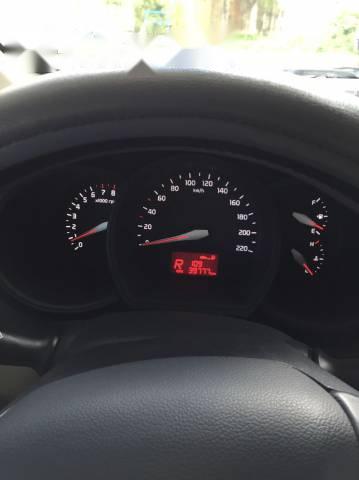 Kia Rio 2015 - Cần bán Kia Rio đời 2015, màu bạc