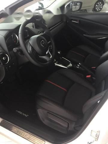 Mazda 2 2017 - Cần bán xe Mazda 2 sản xuất 2017, màu trắng