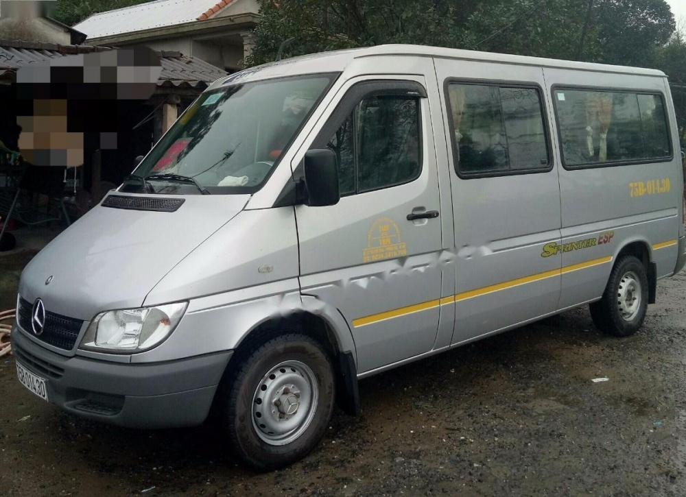 Mercedes-Benz Sprinter 2011 - Cần bán lại xe Mercedes đời 2011, màu bạc chính chủ