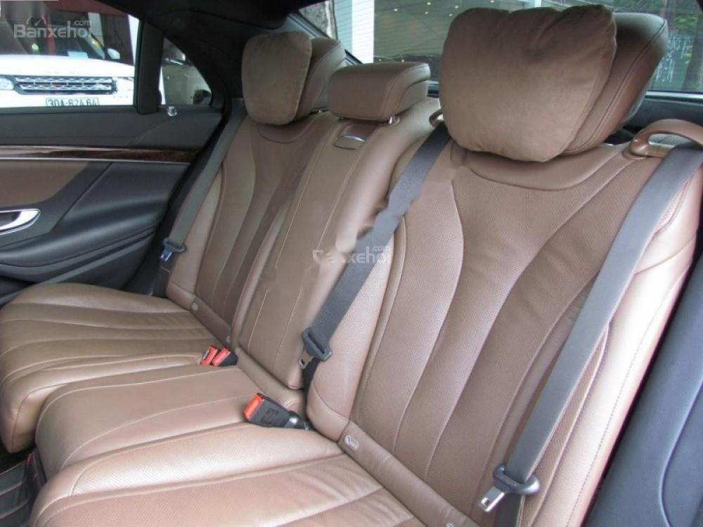 Mazda 6 2003 - Cần bán gấp Mazda 6 đời 2003, màu đen, giá 260tr