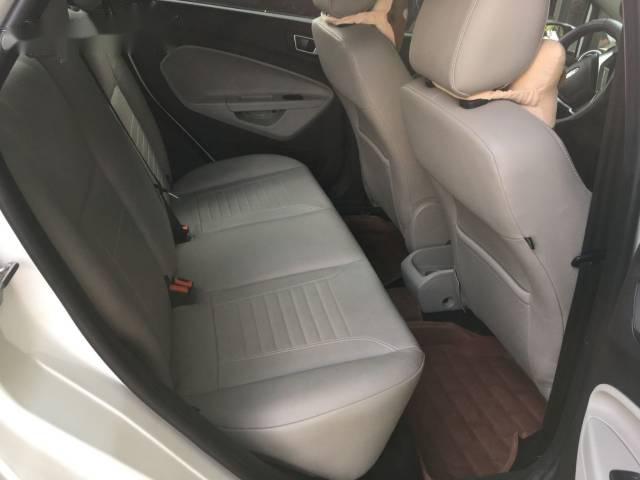 Ford Fiesta Titanium 2015 - Bán ô tô Ford Fiesta Titanium đời 2015, màu trắng chính chủ