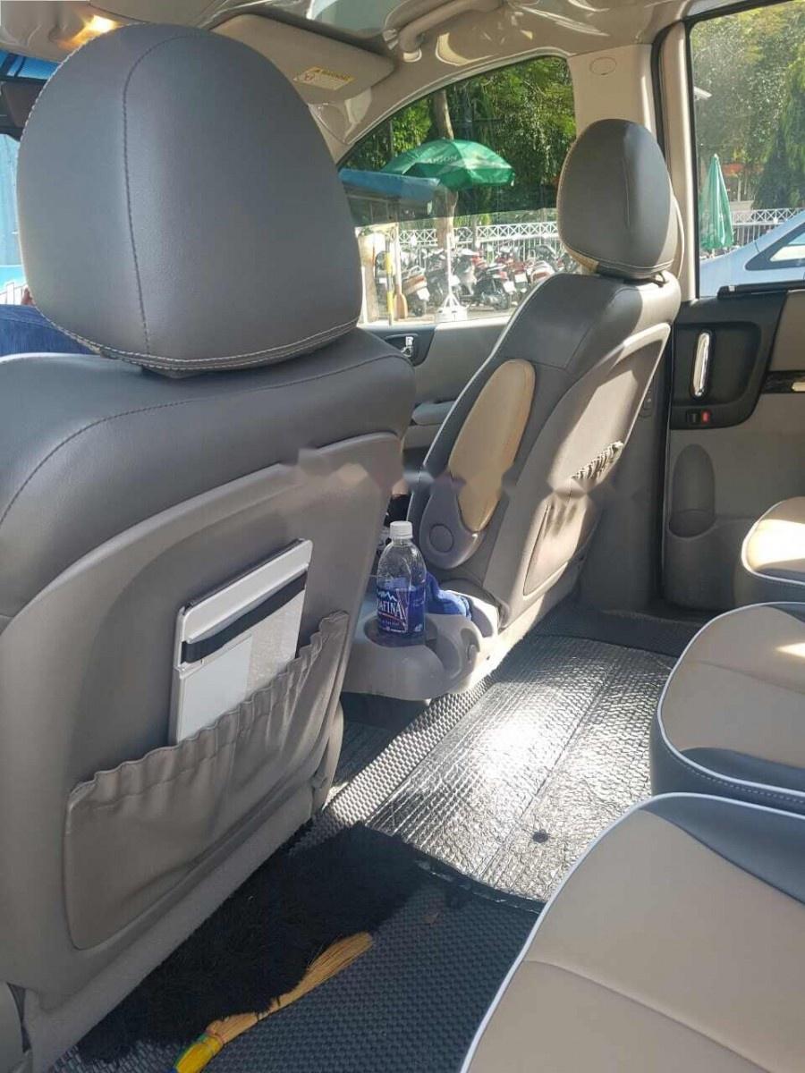 Kia Carnival 2011 - Bán Kia Carnival đời 2011, màu bạc, nhập khẩu nguyên chiếc