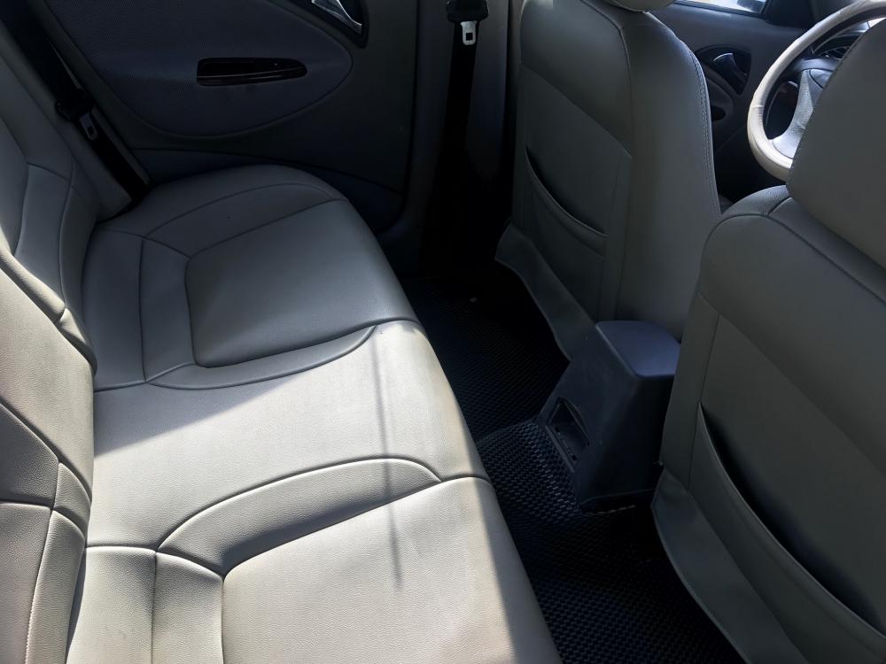 Daewoo Nubira II 2000 - Cần bán gấp xe Nubira II màu trắng nhập khẩu nguyên chiếc, máy êm, giá rẻ 100 triệu