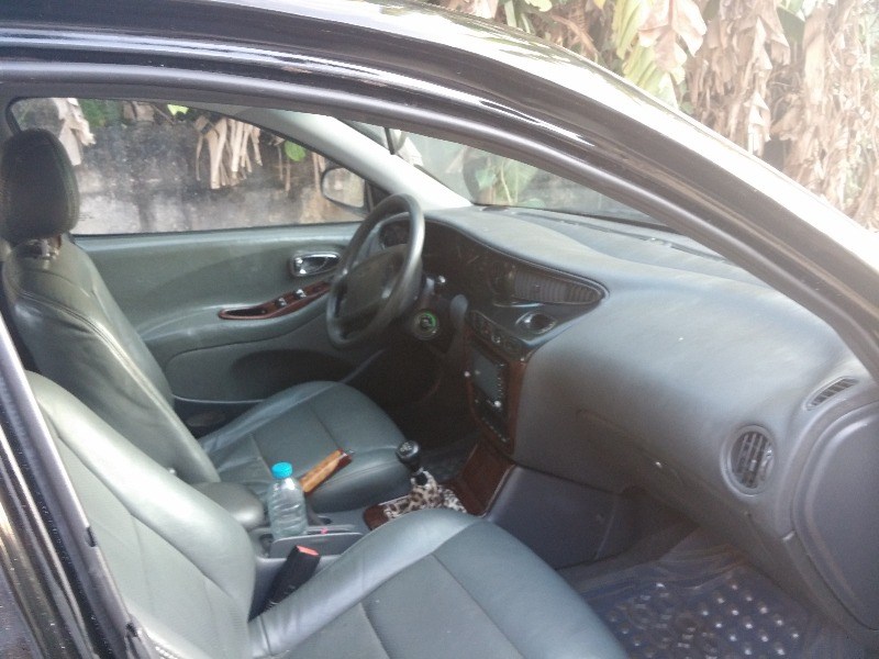 Daewoo Leganza 1997 - Cần bán lại xe Daewoo Leganza đời 1997, màu đen, xe nhập, 85tr