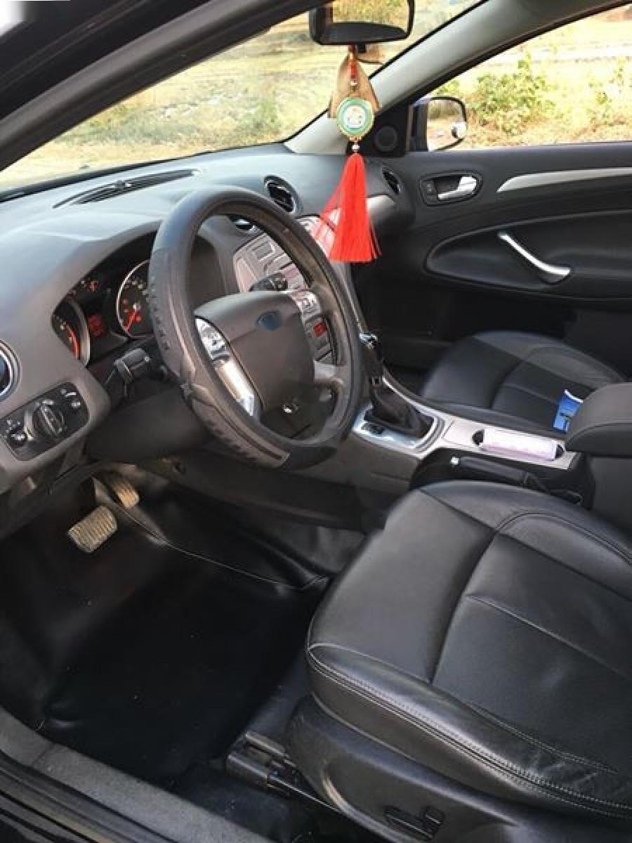 Ford Mondeo 2013 - Chính chủ bán Ford Mondeo sản xuất 2013, màu đen