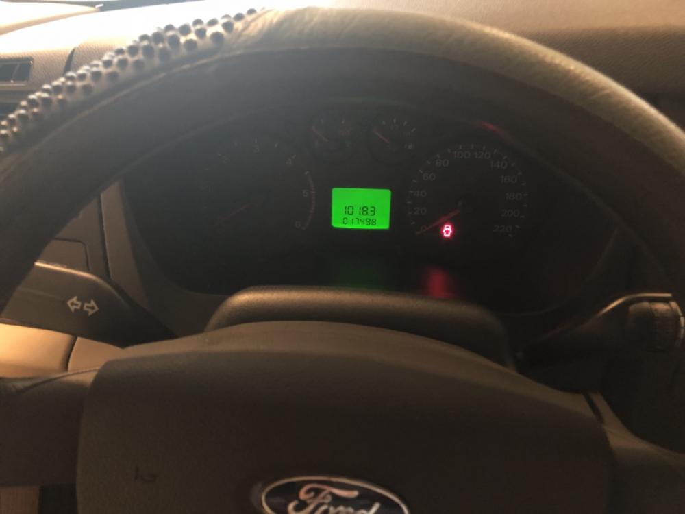 Ford Transit MID 2016 - Bán Ford Transit MID đời 2016, màu bạc, xe chính hãng, chạy siêu lướt