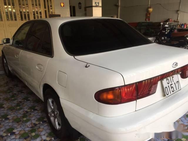 Hyundai Sonata 1995 - Bán xe Hyundai Sonata năm sản xuất 1995, màu trắng