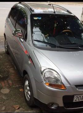Daewoo Matiz 2012 - Cần bán lại xe Daewoo Matiz 2012, màu bạc xe gia đình, giá tốt