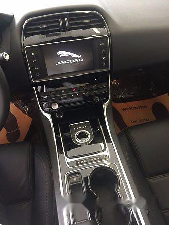 Jaguar XE 2016 - Cần bán Jaguar XE đời 2016