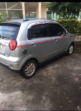 Daewoo Matiz 2012 - Cần bán lại xe Daewoo Matiz 2012, màu bạc xe gia đình, giá tốt