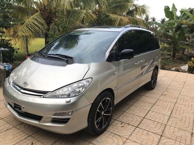 Toyota Previa 2004 - Bán Toyota Previa sản xuất năm 2004, màu bạc