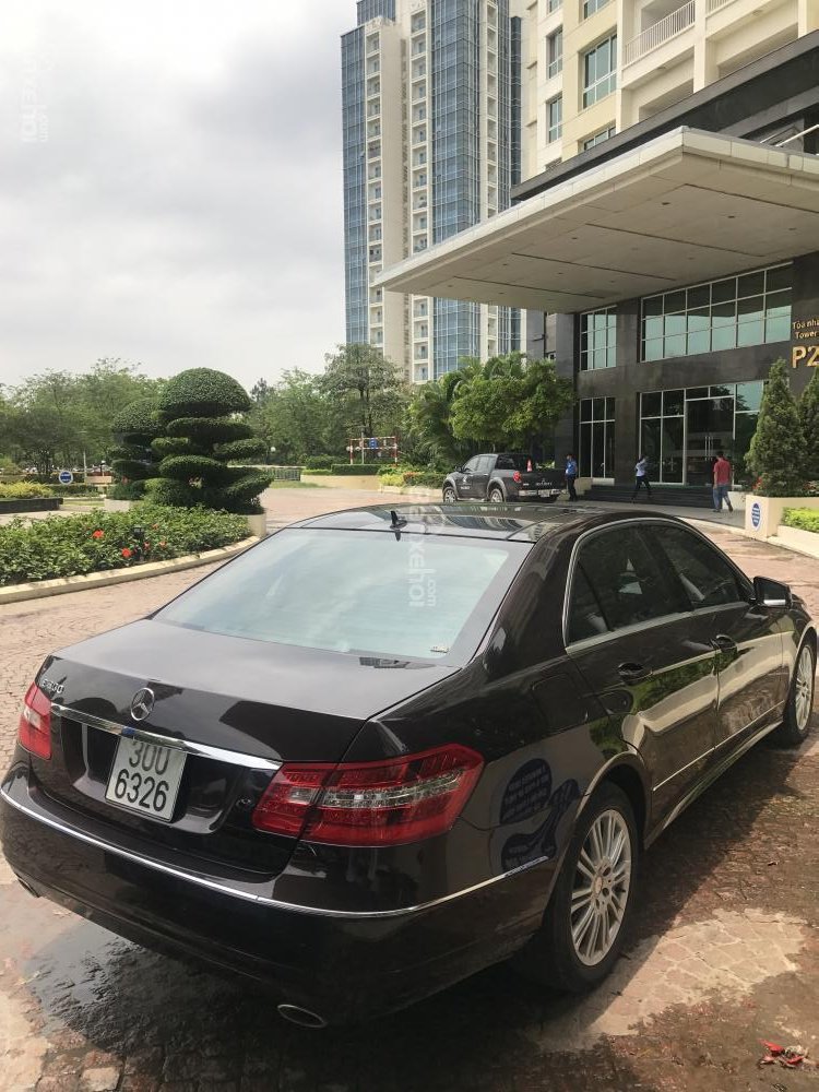 Mercedes-Benz E class E300  2009 - Bán Mercedes E300 đời 2009, chính chủ, màu nâu, nhập khẩu